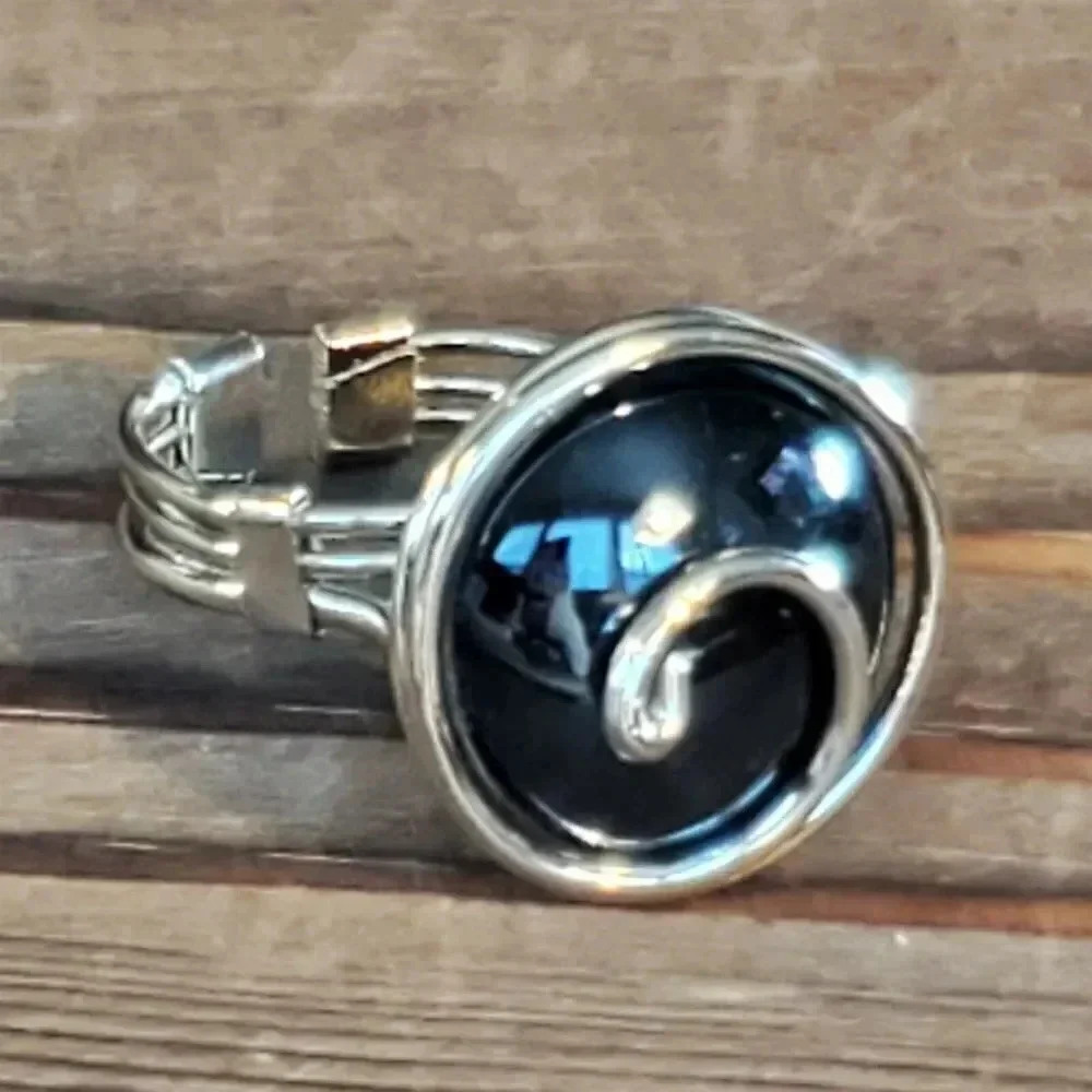Handcrafted Edgy Opaque Black Silver Spiral Luster Glass Bauble Ring 34$